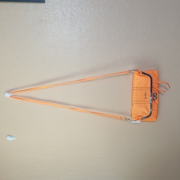 Jessica Simpson wristlet - Picture 5 of 7